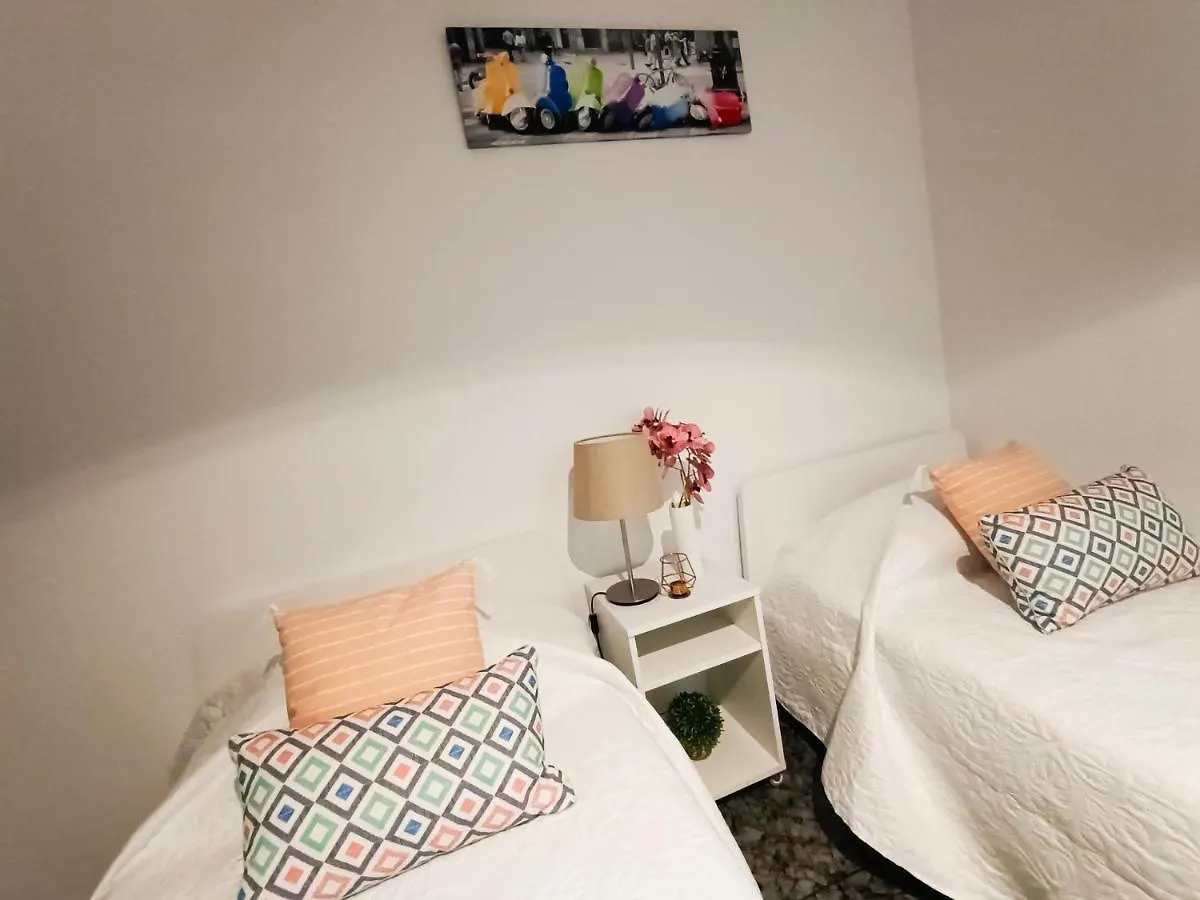 Hostel By Plaza Urquinaona Rooms Barcelona