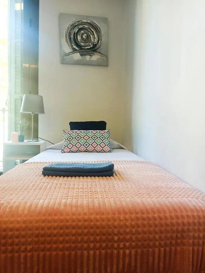 By Plaza Urquinaona Rooms Barcelona 0*,